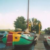 ingezonden door Tjalling Sipma - In de jachthaven van Fred Talsma in het Leechlân te Grou ligt het schip er weer piekfijn bij, 2005