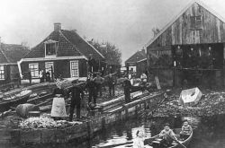 Scheepswerf in Wartena rond 1910