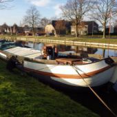ingezonden door Theunis van der Meer - Het laatste woonskûtsje uit de Leeuwarder grachten duikt op in Nieuw Amsterdam, 2014