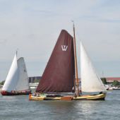 ingezonden door Frits J. Jansen - De 'Ora et Labora' in een wedstrijd op het IJ bij Sail Amsterdam, 2010