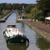 ingezonden door Claude Pellerin - De 'Garance' in de Pont canal Briare, 2017