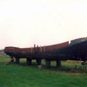 ingezonden door Hylke Heidstra - De bovenbouw van de ark zijn verwijderd. De boeisels worden vervangen. De start van het restauratie werk, 1992