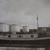 ingezonden door Jaap Dorsman - Het schip in de haven van NV Schokbeton in Kampen, dat gelegen was aan de IJssel ter hoogte van kilometerraai 998, 1965