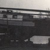ingezonden door G.C. de Ruiter - Op de werf in Meppel met de roef voor de verbouwing tot jacht, 1958